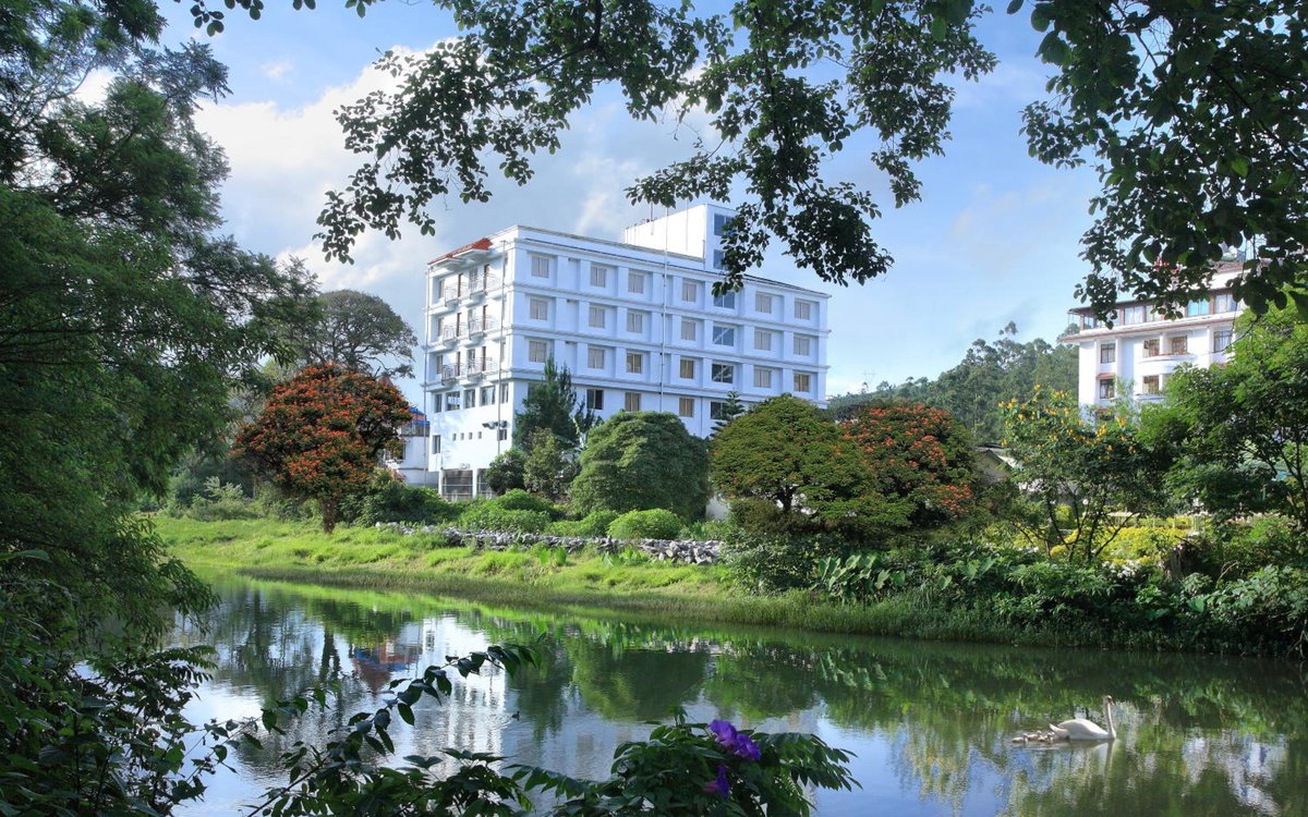 Grand Plaza, Inde