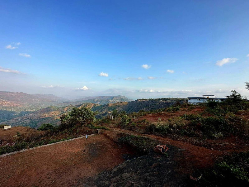 VIDHI VILLA -Besides Valley View 360 with Luxurious Swimming pool & AC, Mahabaleshwar, India