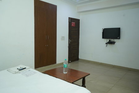 Hotel Quadis - Noida sec 51, Noida, India