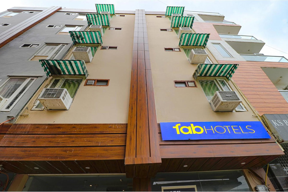 Hôtel · FabHotel Lime Tree - Nr Yashobhoomi Convention Centre, New Delhi