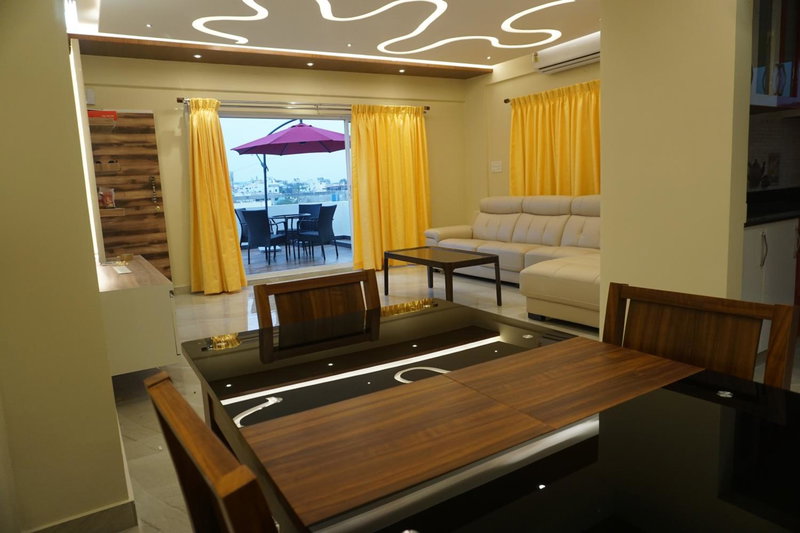 Daffodil Delight - Manyata Tech Park, Bangalore, India