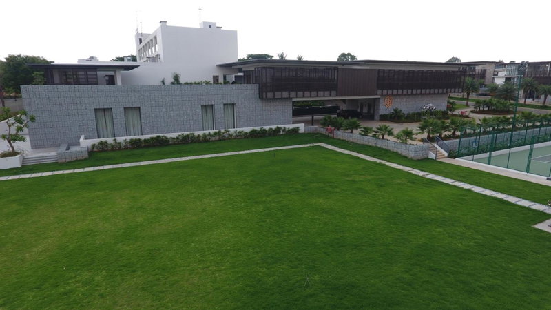 BLVD Club - Near BENGALURU AIRPORT, Bangalore, Индия