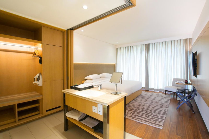 BLVD Club - Near BENGALURU AIRPORT, Bangalore, Индия