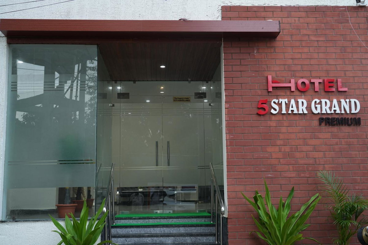 Hôtel · 5 Star Grand- Premium, Shamshabad
