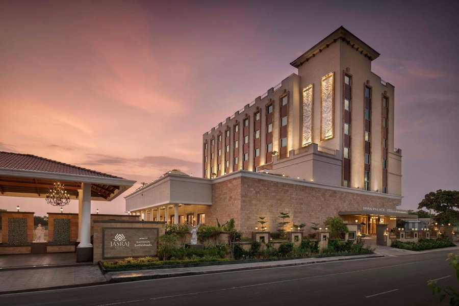 Jasraj Palace Yavatmal Hotel, a member of Radisson Individuals, Yavatmāl, India