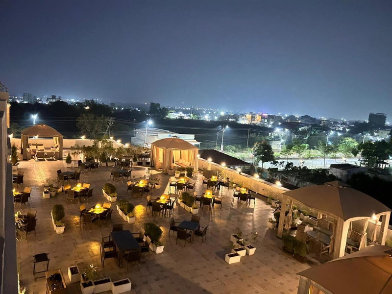 Jasraj Palace Yavatmal Hotel, a member of Radisson Individuals, Yavatmāl, India