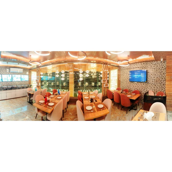 Hotel The Grand Dewan, Katra, Индия