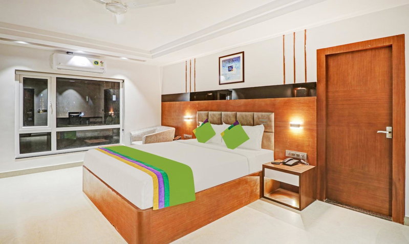 Treebo Emora Grand - Near Bangalore Airport, Yelahanka, Индия