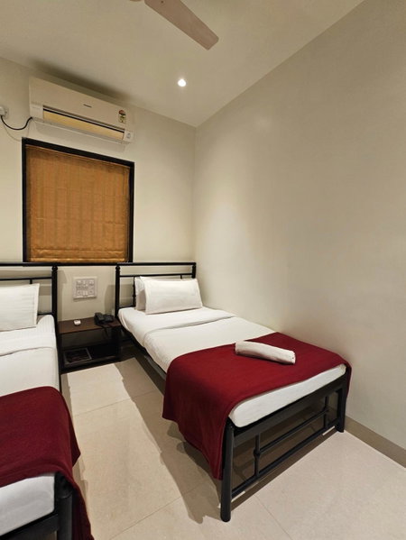 Hotel Kumkum, Mumbai, Индия