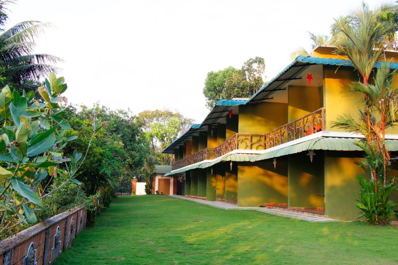 Elephant Pass Ayurveda & Yoga Retreat, Malayāttūr, India