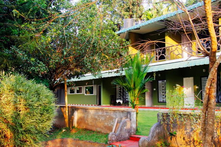 Elephant Pass Ayurveda & Yoga Retreat, Malayāttūr, India