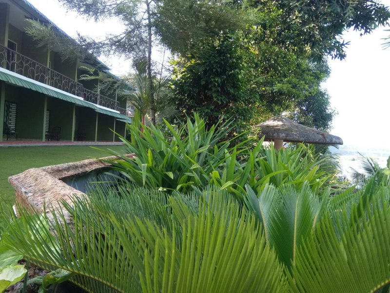 Elephant Pass Ayurveda & Yoga Retreat, Malayāttūr, India