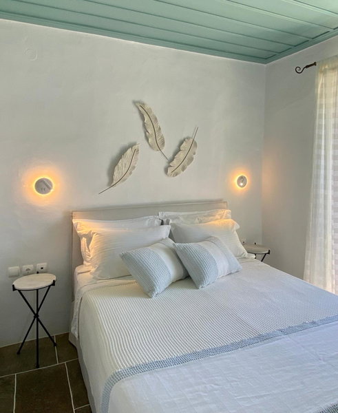 Niriedes Hotel, Platis Yialos Sifnos, Greece