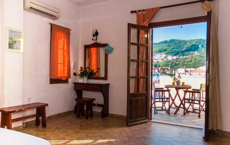 Hesperia Hotel, Karlovasi, Grèce