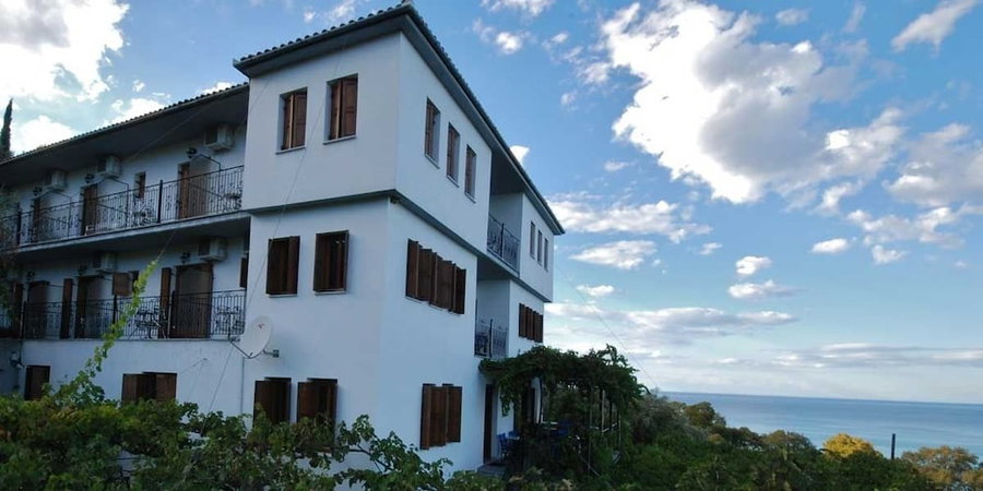 Hotel Agnadi-Horefto, Zagora-Mouresi, Greece