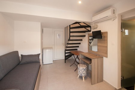 Pension Avocado, Skiathos, Grecia