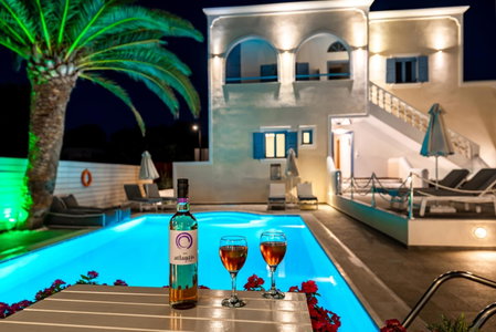 Stelios Place, Perissa, Греция