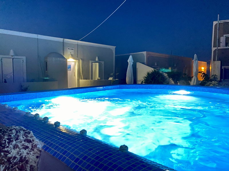 Villa Agas, Karterados, Grecia