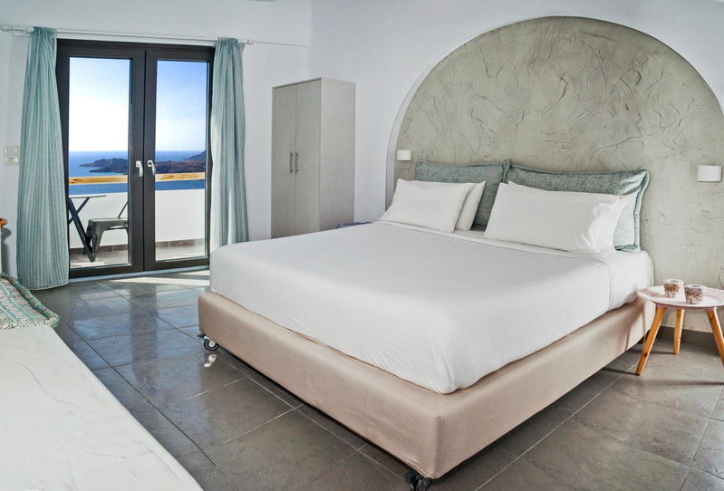 Amity Suites - Adults Only, Fira, Греция