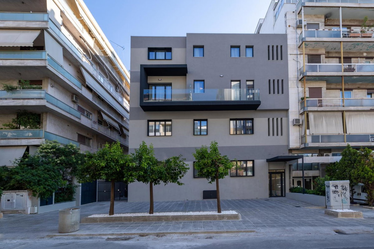 Pnoe Urban Living, Греция