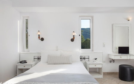Iris Beach Hotel, Monemvasia, Grecia