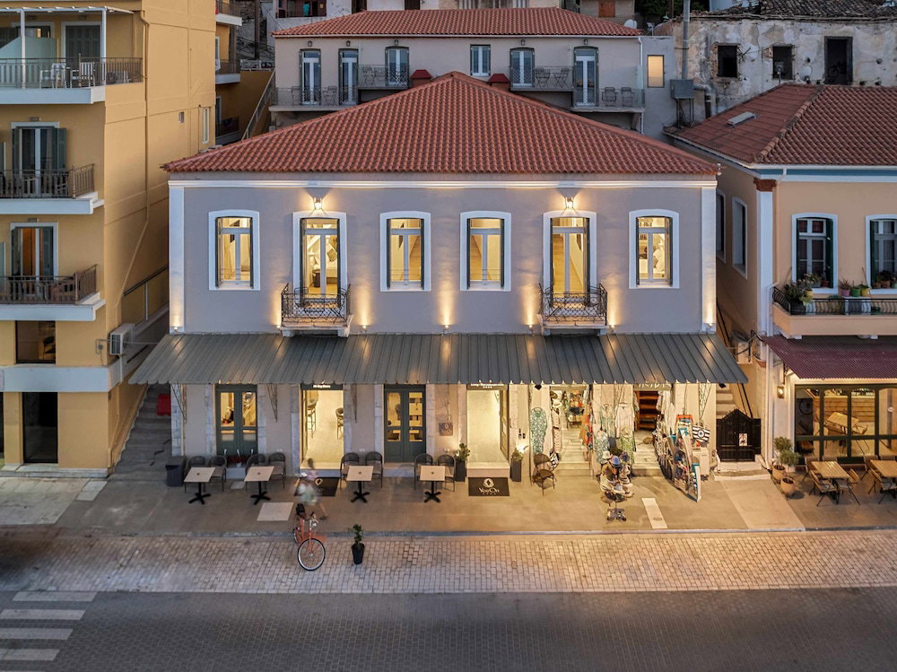 Отель · YeeOn Boutique Hotel, Gythio - Historic Hotels of Europe, East Mani