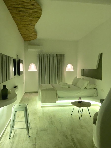 Alidian bay Suites Leros, Alinda, Greece