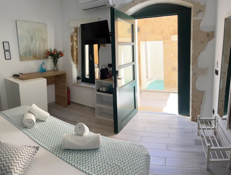 Antica Canea Luxury Rooms, Chania Town, Greece