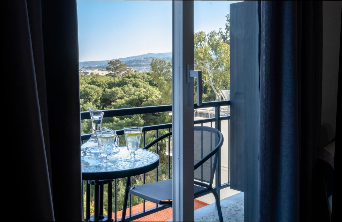 Hotel · Riviera Hotel, Xylokastron