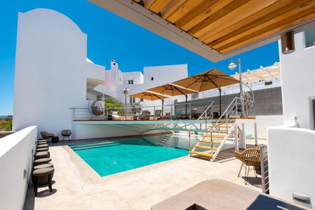 Deluxe Suites Santorini, Fira, Grecia