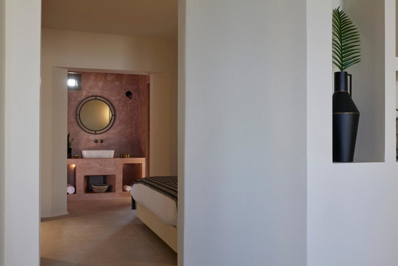 Aeon Suites - Adults Only by Mr and Mrs White, Pirgos, Greece