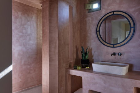 Aeon Suites - Adults Only by Mr and Mrs White, Pirgos, Greece