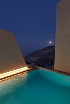 Aeon Suites - Adults Only by Mr and Mrs White, Pirgos, Greece