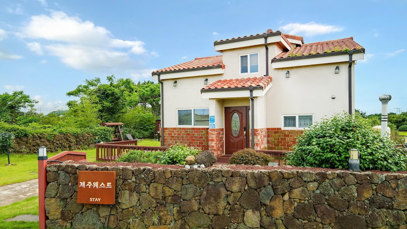 Jeju West Dokchae Pension, Jeju City, Corée du Sud