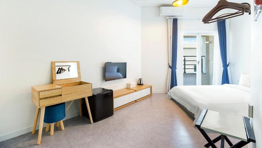 Hotel · Gangneung Gangmun Stay new, Gangneung