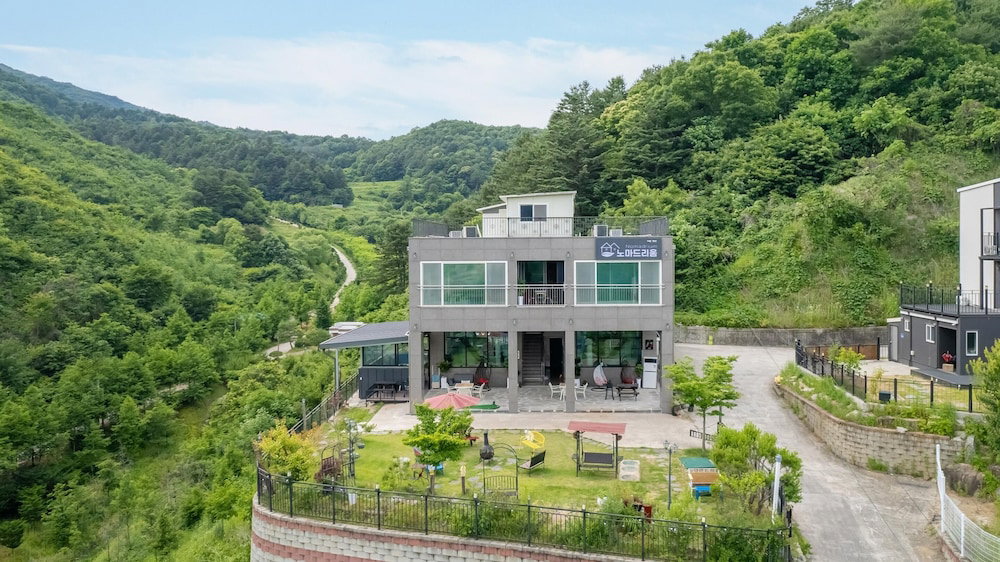 Hotel · Gapyeong Nomadrium Poolvilla Pension, Gapyeong