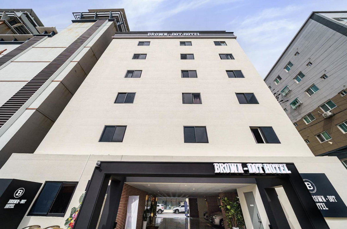 호텔 · Brown-Dot Hotel Geomdan, Incheon
