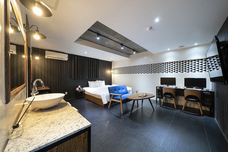 Hotel Yaja Guri Sutaek, Guri, South Korea