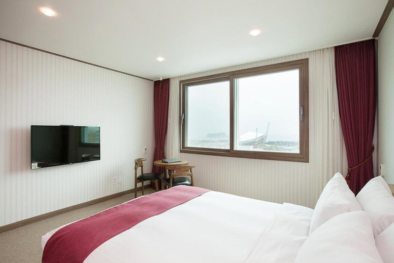 Hotel California, Seogwipo, Corea del Sur