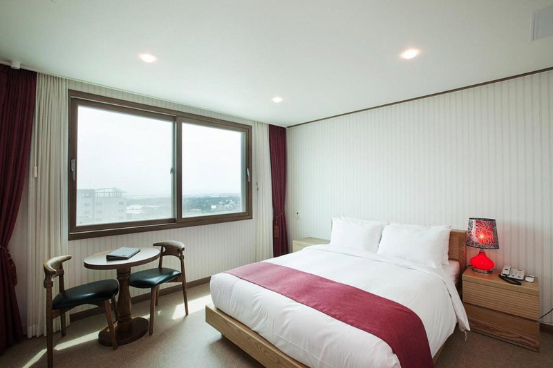 Hotel California, Seogwipo, Corea del Sur