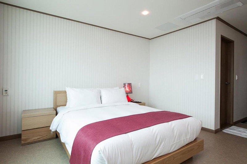 Hotel California, Seogwipo, Corea del Sur