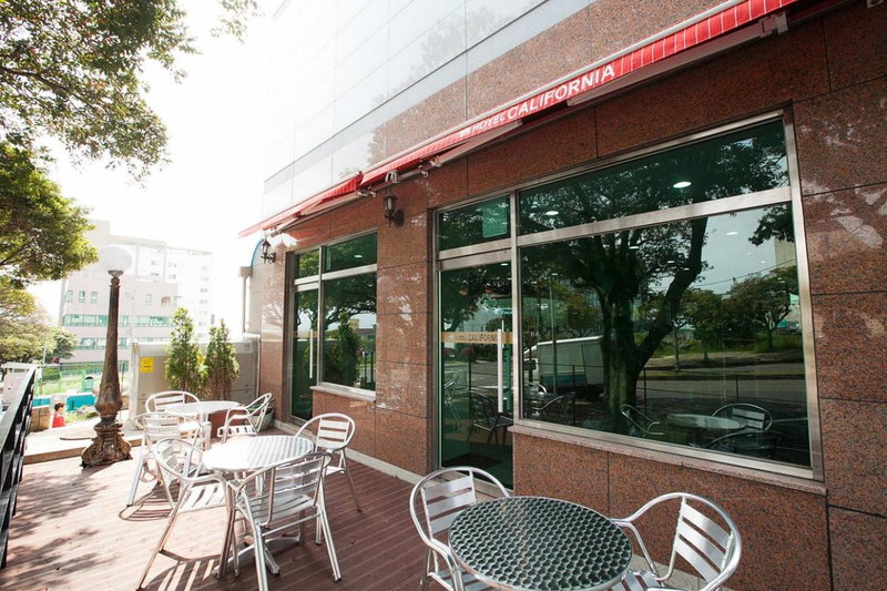 Hotel California, Seogwipo, Corea del Sur