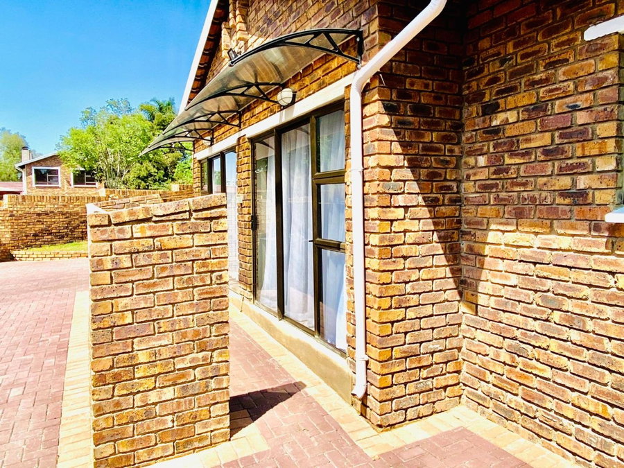 C&C HOTEL VIBES Randpark Ridge JHB 14 Units Available, Boskruin, Sudáfrica