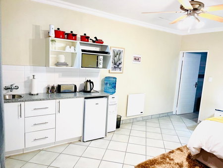 C&C HOTEL VIBES Randpark Ridge JHB 14 Units Available, Boskruin, Sudáfrica