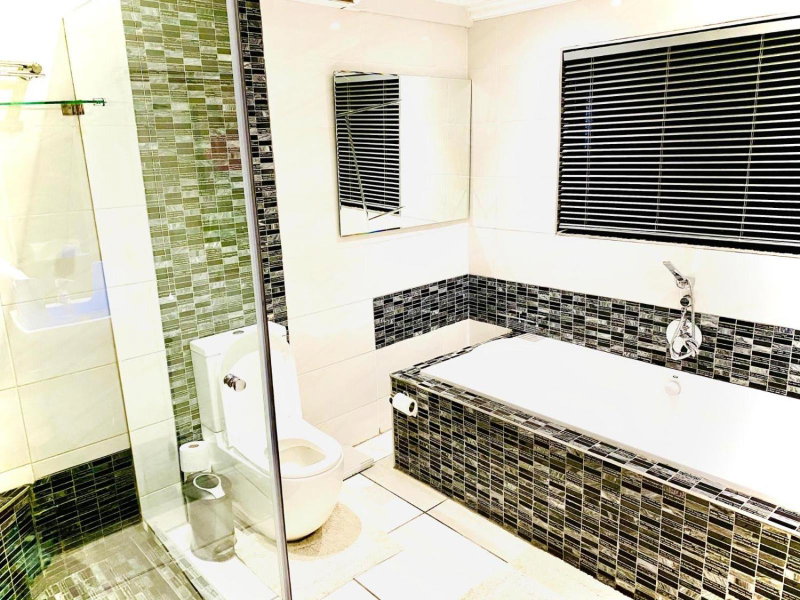 C&C HOTEL VIBES Randpark Ridge JHB 14 Units Available, Boskruin, Sudáfrica