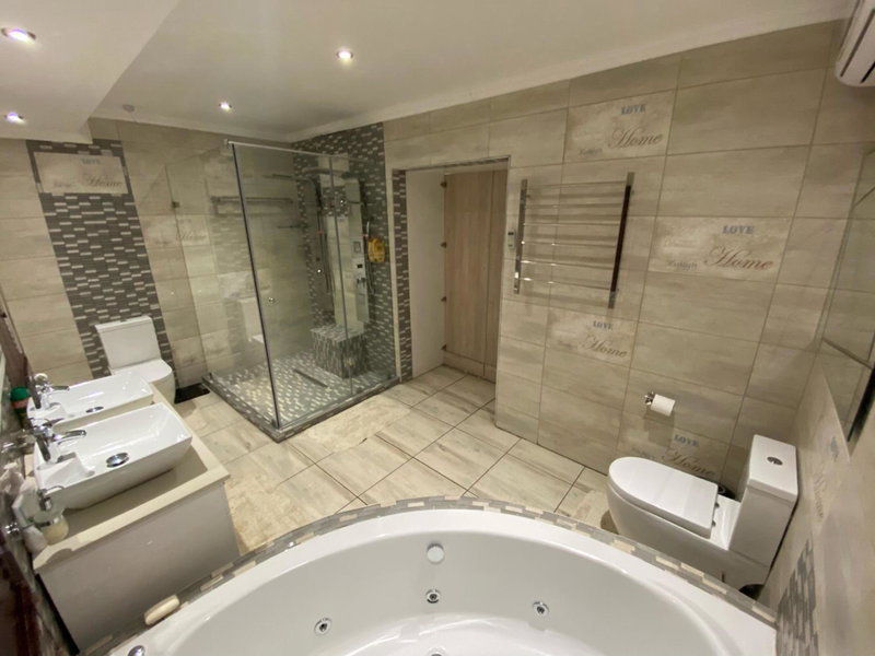 C&C HOTEL VIBES Randpark Ridge JHB 14 Units Available, Boskruin, Sudáfrica