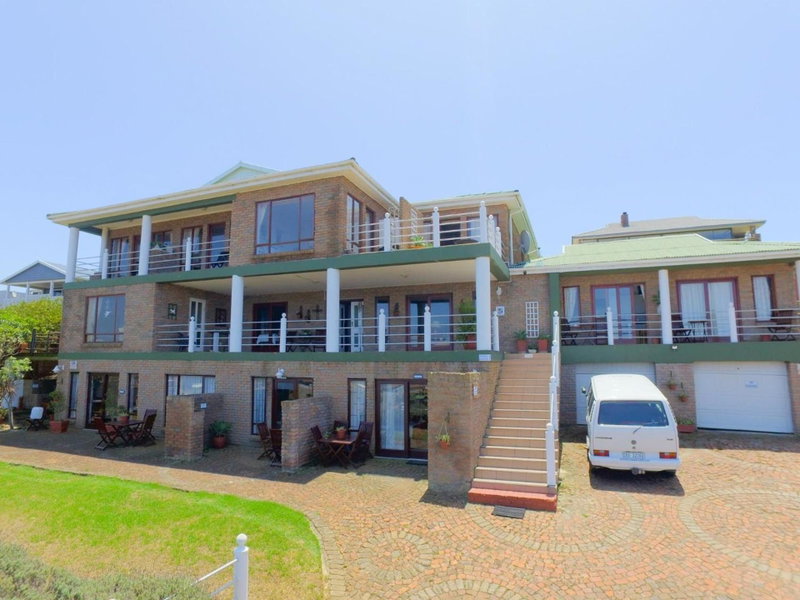 Amzee Bokmakierie Guest House, Dana Bay, South Africa