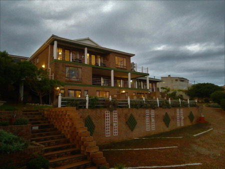 Amzee Bokmakierie Guest House, Dana Bay, South Africa