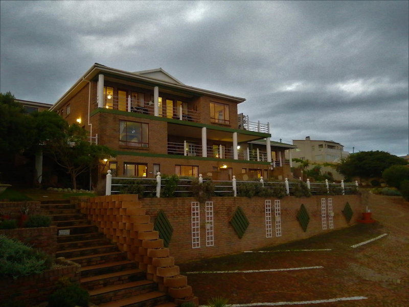 Amzee Bokmakierie Guest House, Dana Bay, South Africa