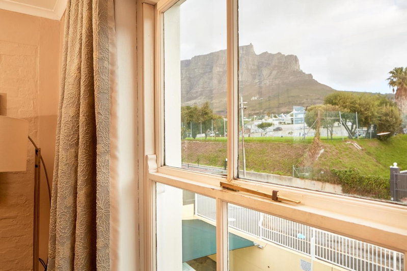 First Group Hastings Hall, Cape Town, Южная Африка